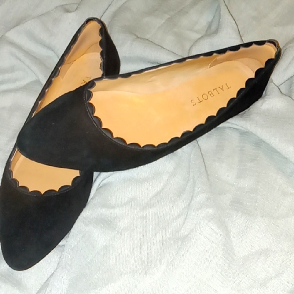 TALBOTS Black suede dress flats. SIZE 6 1/2 M.